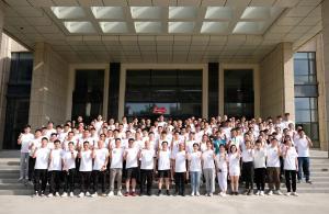 腳踏實地、行穩(wěn)致遠——集團公司舉辦慶祝公司成立70周年健走活動